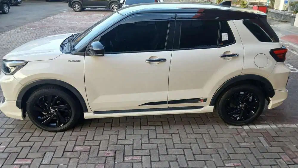 Toyota Raize Turbo GR Sport Two Tone