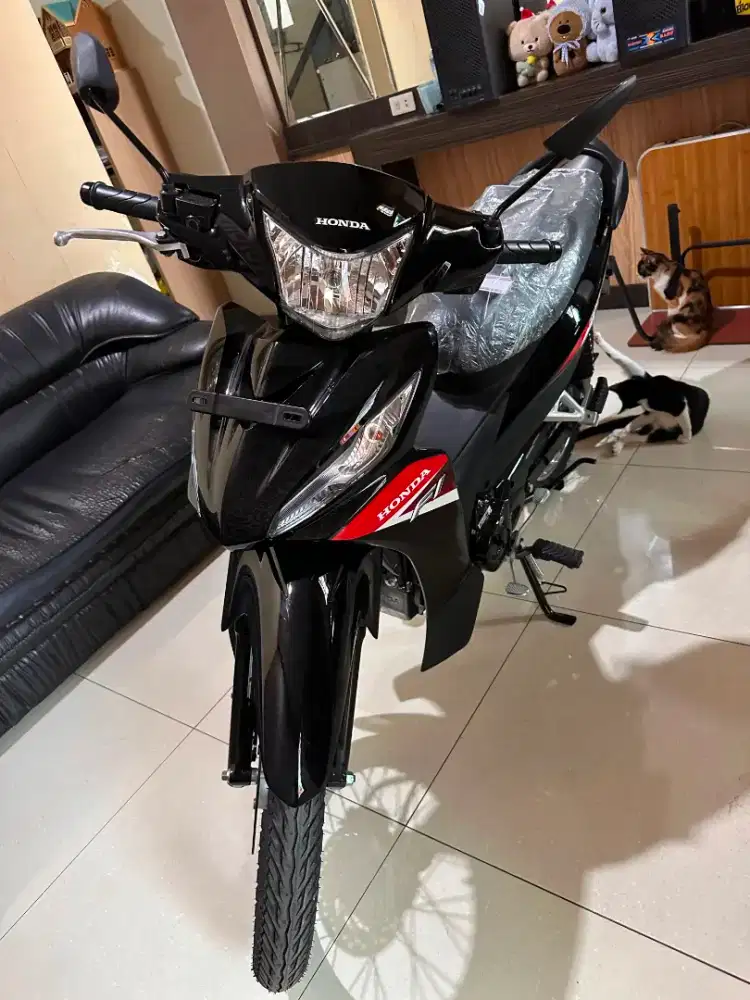 DIJUAL HONDA REVO FIT 2026 RAVING RED BARU