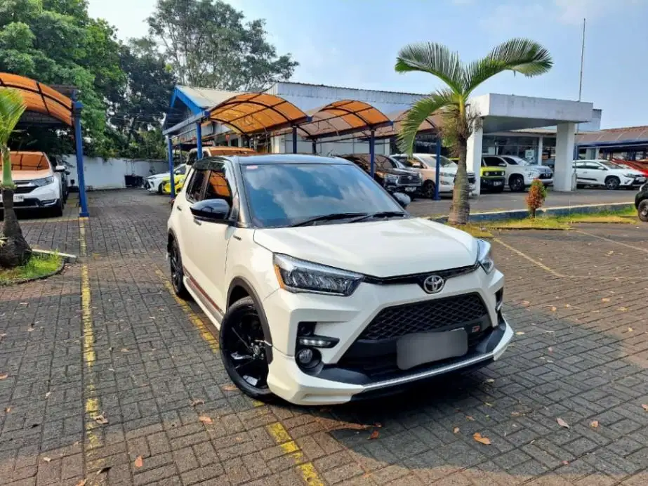 [OLXmobbi] PAJAK PANJANG - TOYOTA RAIZE 1.0 GR SPORT TWO TONE AT 2025