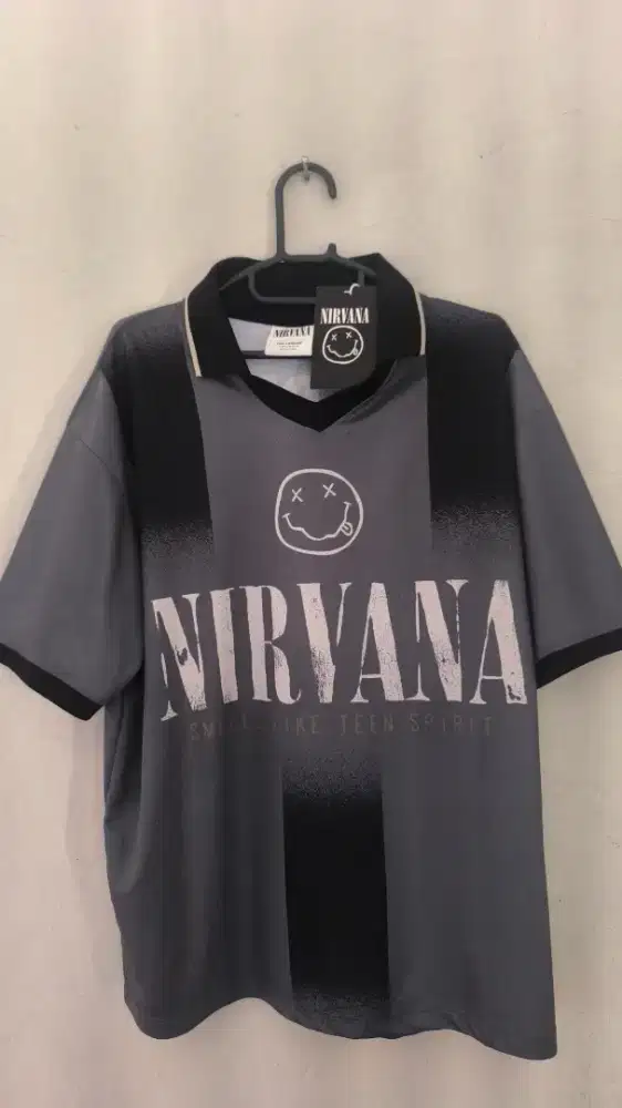 Original Pull and Bear X Nirvana Jersey Band No avenged Metallica h&m