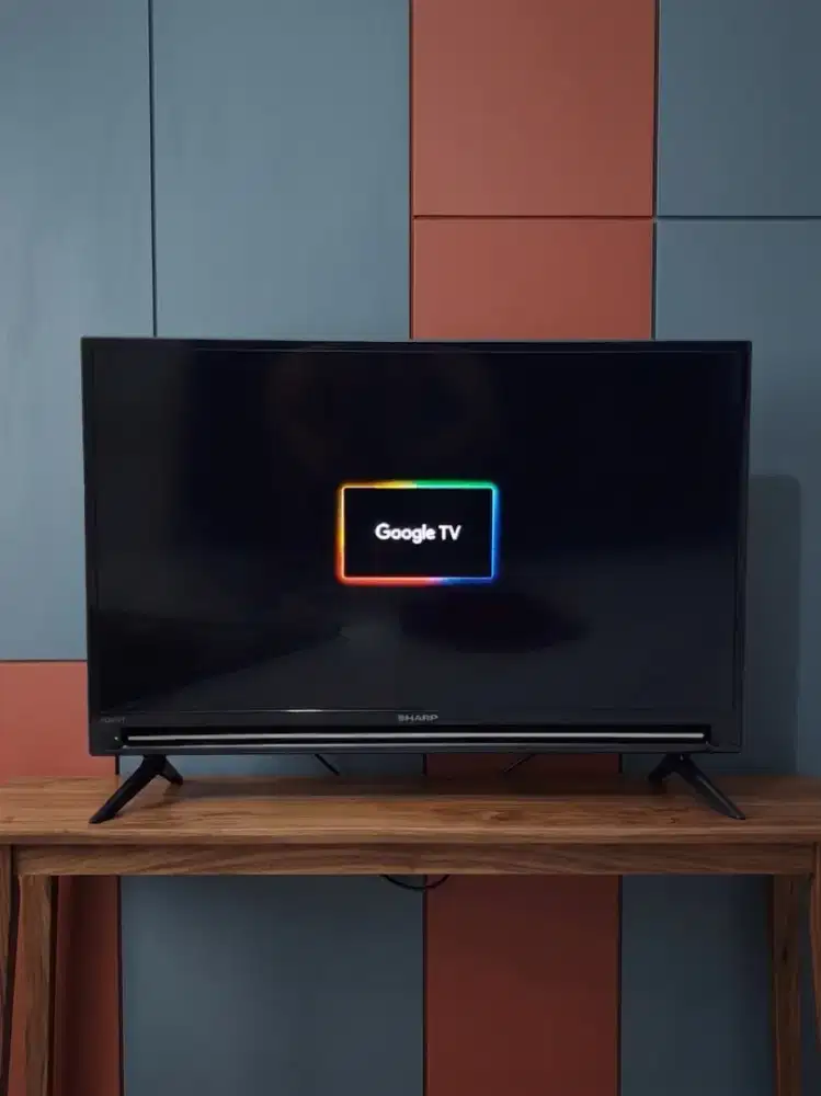 TV SHARP Android 32 inci - masih normal lancar bsa diantarkan