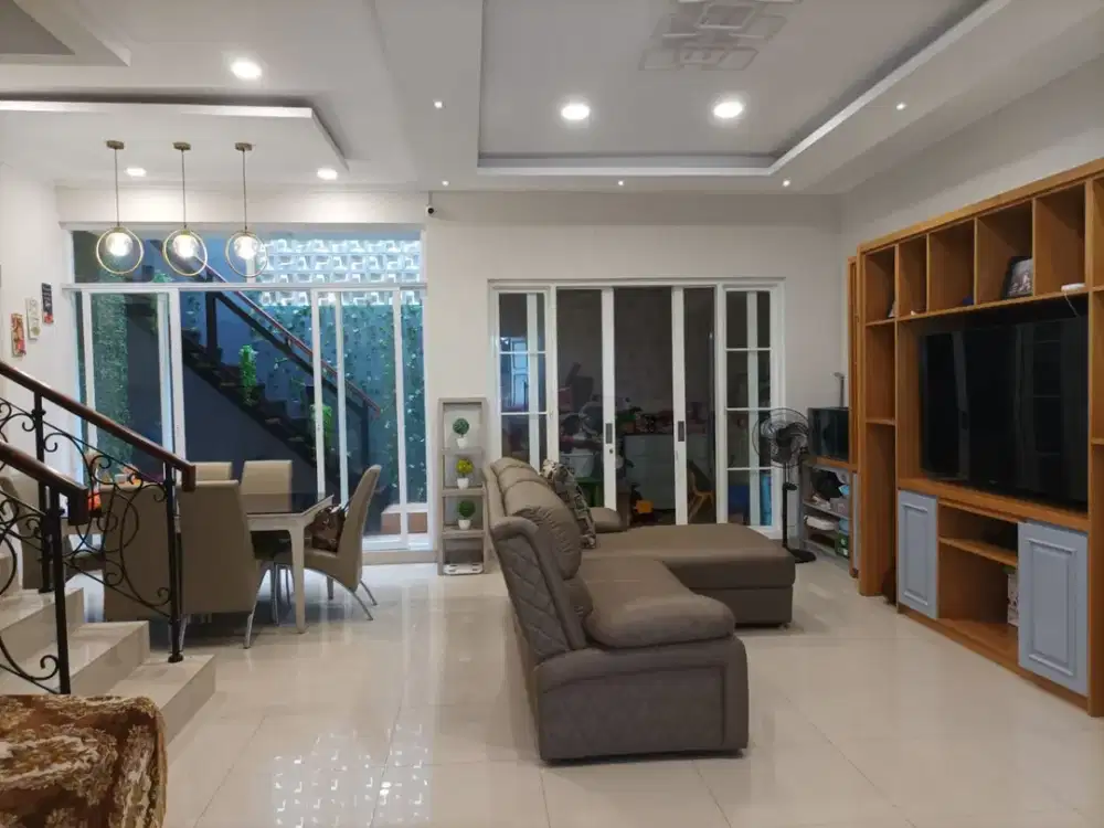 DIJUAL RUMAH CANTIK DI TRIMEZIA, GADING SERPONG FULL RENOV DAN FULFURNISHED