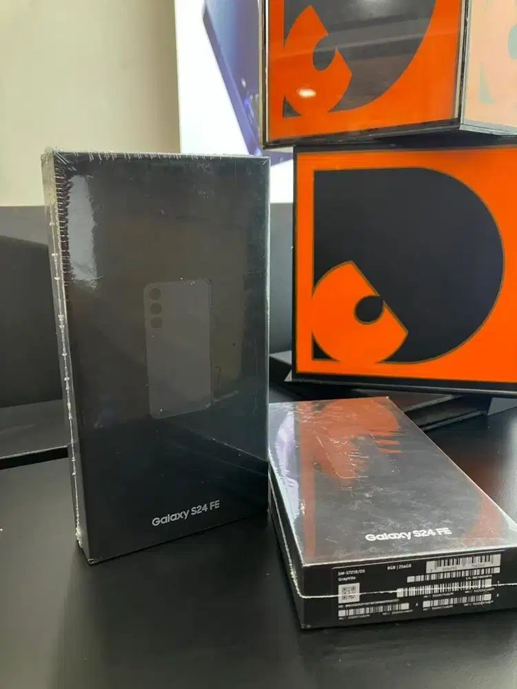 Samsung s24fe 8/256gb new