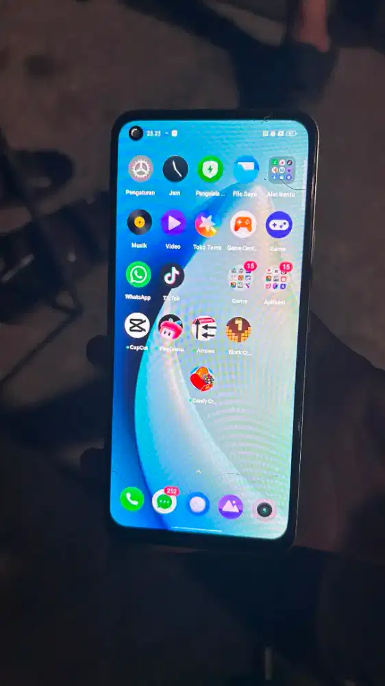 realme 8 pro 8+8/128 batangan tc retak samaa kamera depan burem 950