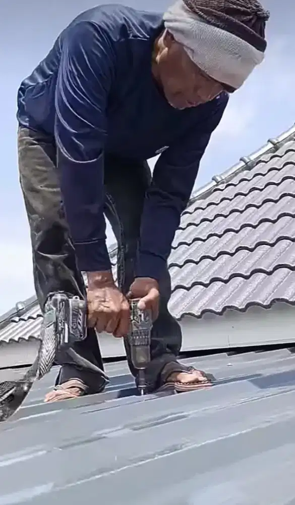 TukanG Atap BocoR..plafon