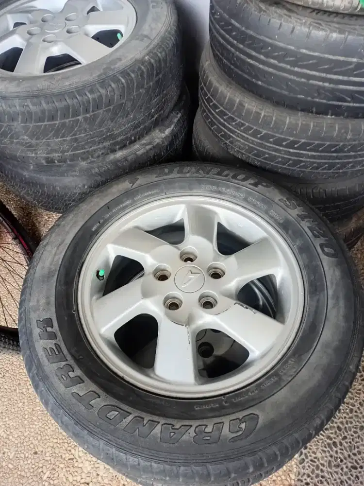 Velg R 16 Terios