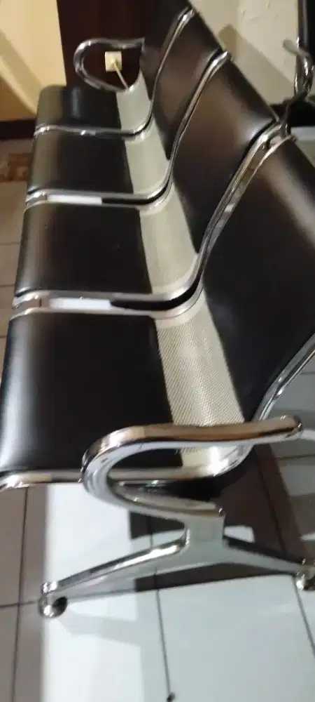 Kursi tunggu busa