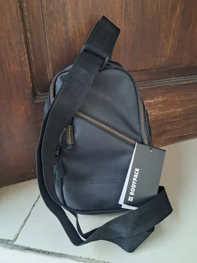 Original Bodypack Weston 2.0 Sling Bag | Brand New | Tag & Warranty