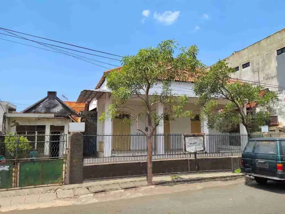 Dijual Rumah Lama Strategis di Jalan Raya Kapasari Surabaya
