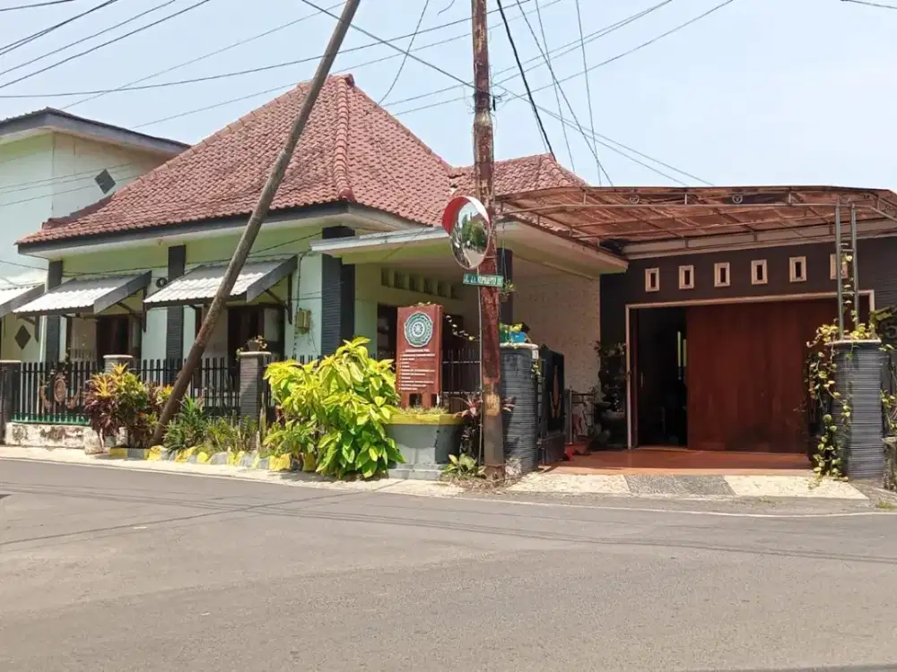 Rumah Strategis di Jl. Jaksa Agung Suprapto Malang. MLG00157