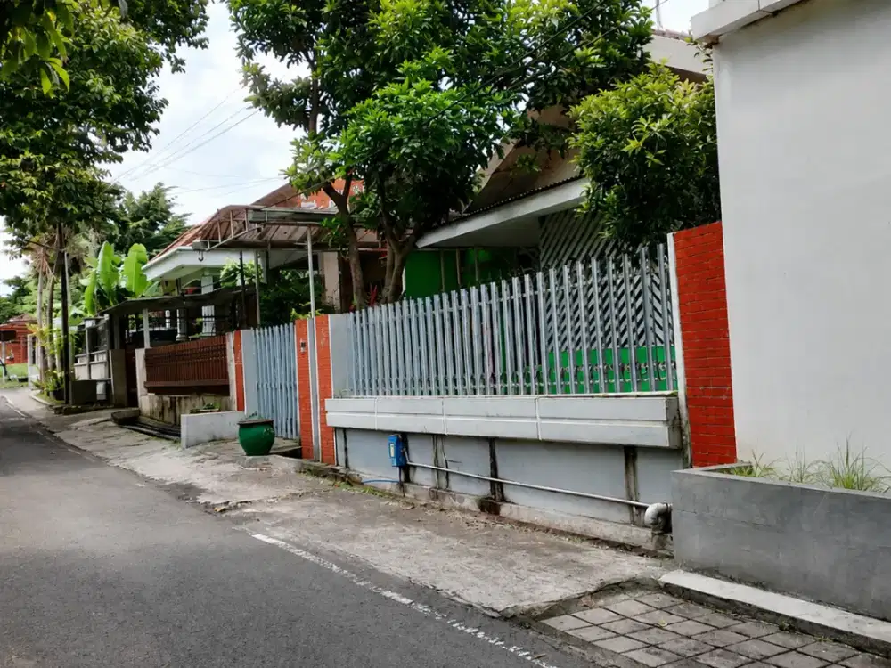 Rumah Luas Siap Huni di Candi Mendut Selatan Lowokwaru. Dekat Kampus, Sentra Kuliner, Pusat kota. MLG00159