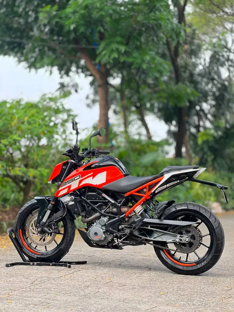 KTM DUKE 250 NON ABS ORANGE 2017 KM LOW PAJAK HIDUP SIAP GASPOL