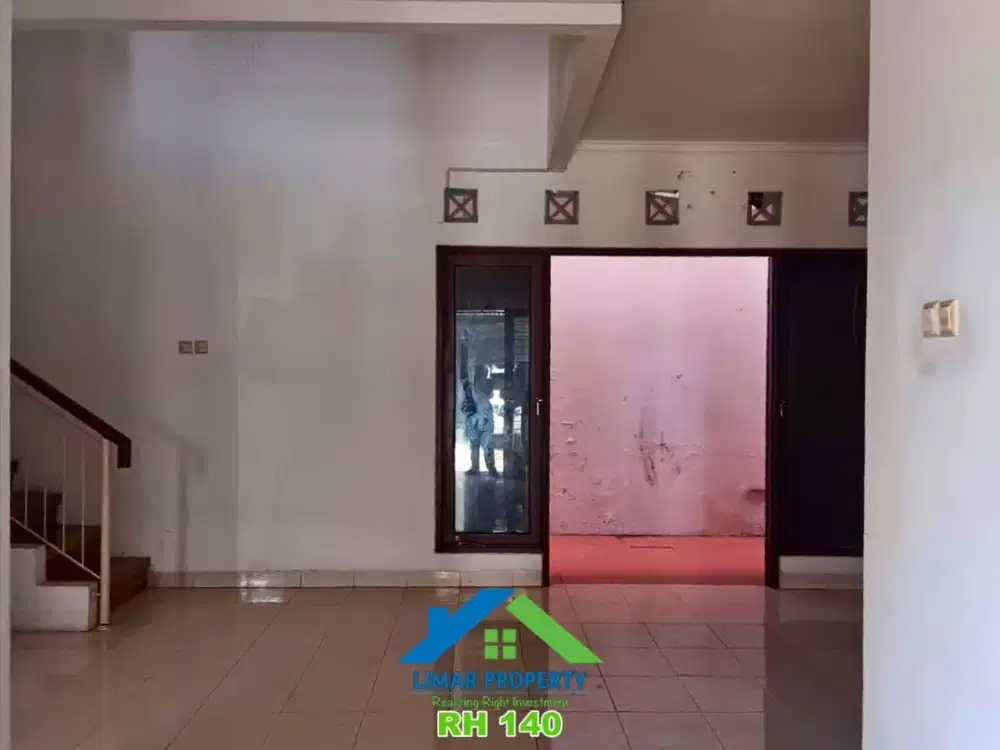 Rumah 2 Lantai Siap Huni dan Strategis di Raffles Hills Cibubur