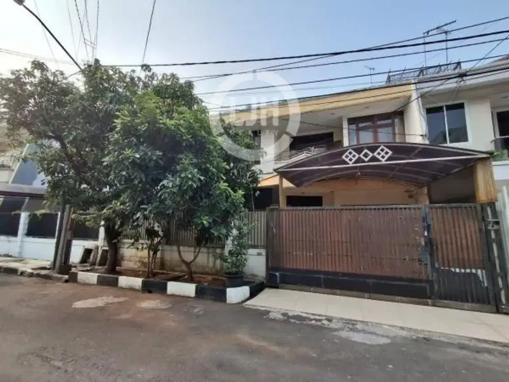 Rumah Disewakan di Gading Kirana Timur Kelapa Gading Jakarta Utara Semi Furnished