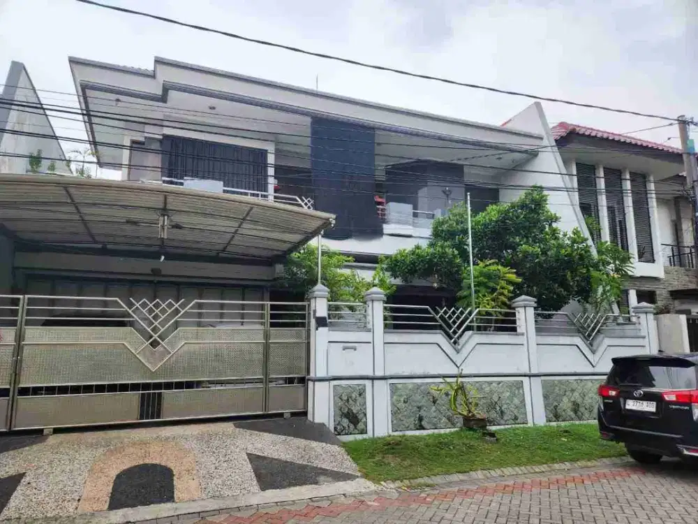 Dijual Murah Rumah 2 lantai di Araya 1 Surabaya