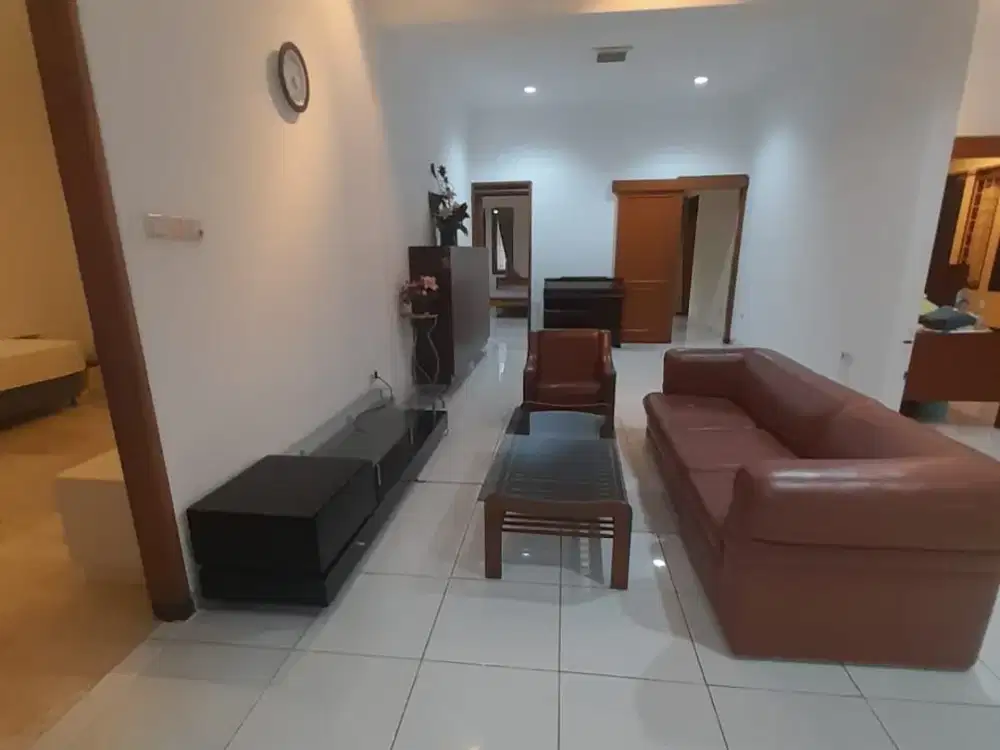 Luas Tanah Besar! Dijual Rumah Terawat Berlokasi Dikawasan Tenang Setra Sirna, Bandung