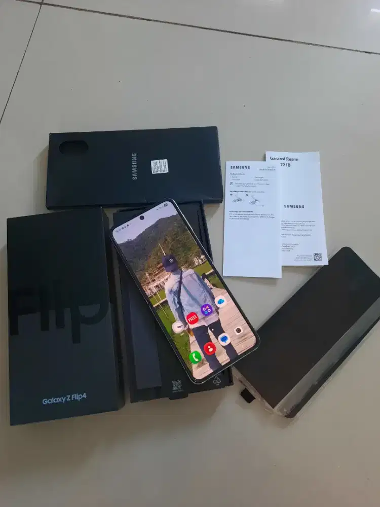 Samsung Galaxy Z Flip 4 Resmi Sein Nego