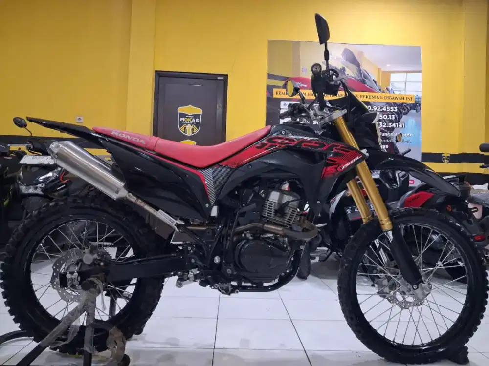 Honda CRF 150 L 2024 exclusive