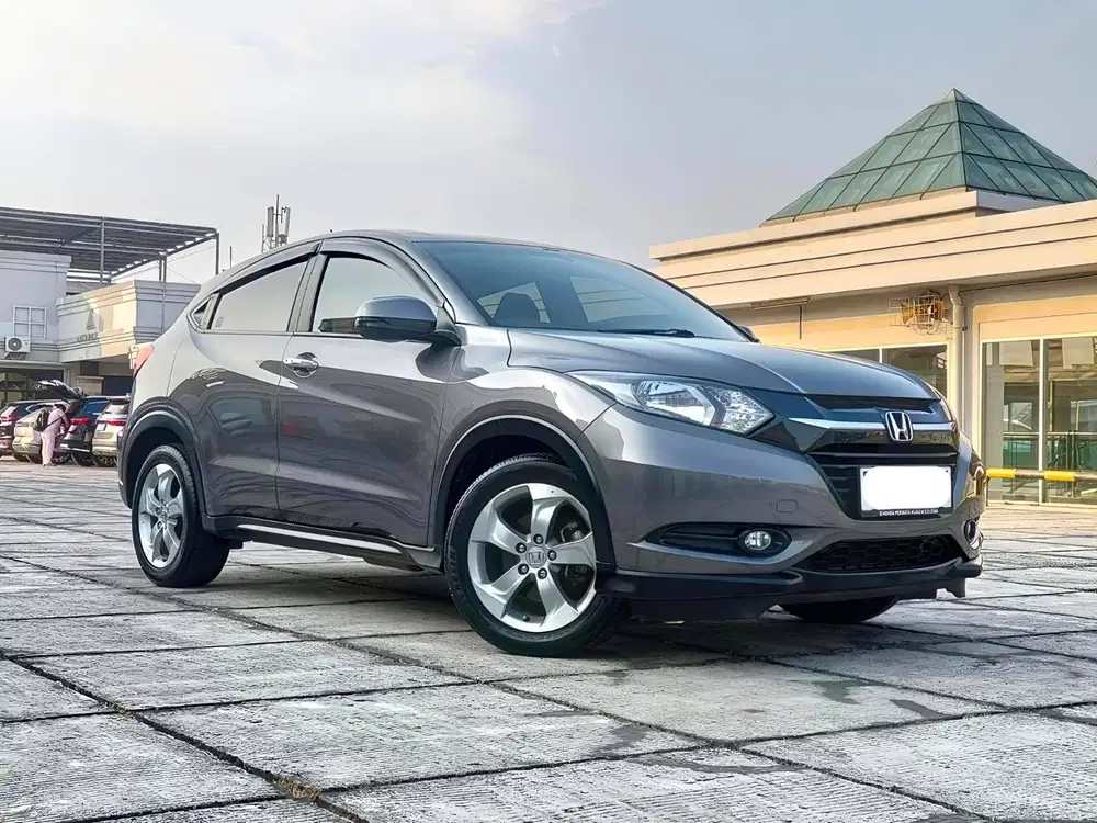 (TDP 25JT) LOW KM 64 RB ! HONDA HRV E CVT 2017 ABU ! RECORD ! TERAWAT