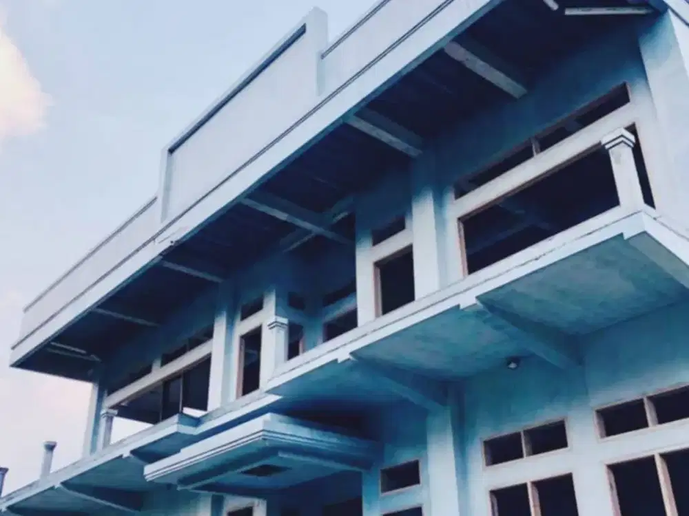 Dijual Gedung Komersial Dengan Kondisi Properti 75% selesai
