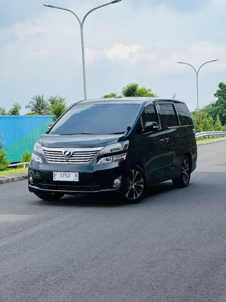 Vellfire CBU Jepang Original Tangan Pertama Jember