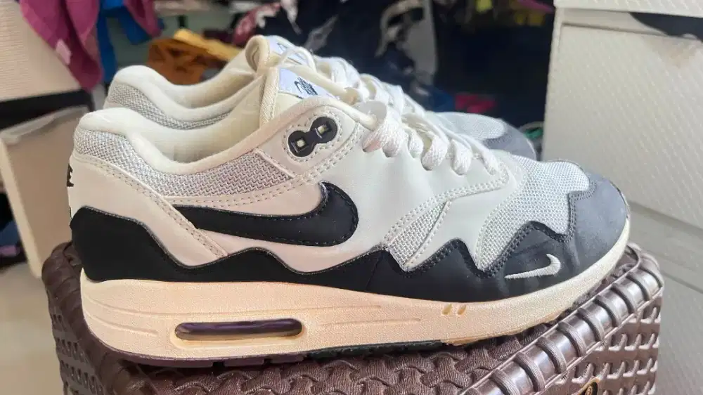 Original Nike Patta size 41
