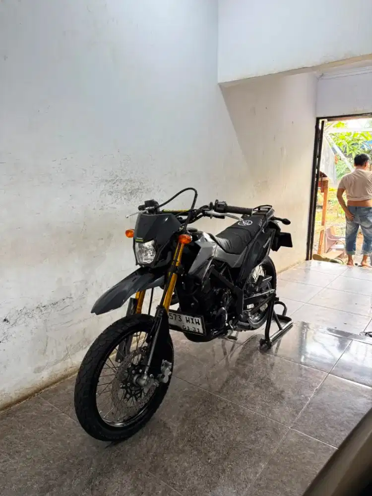 JUAL KAWASAKI D - TRACKER SE 2021 KM LOW 8 RB