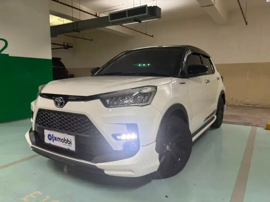 LOW DP Toyota Raize 1.0 GR Sport TSS Two Tone Bensin-AT 2021 KZI