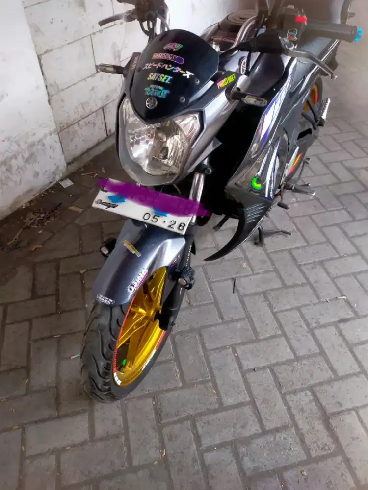 Vixion New 2013, sangat bagus,surat lengkap n hidup
