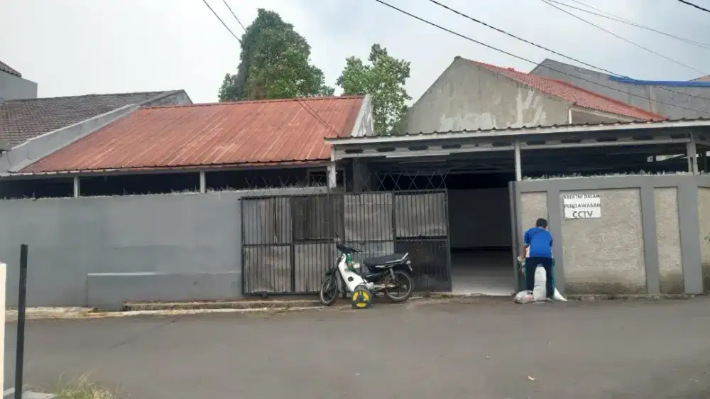 Disewakan/Dikontrakkan ex showroom mobil