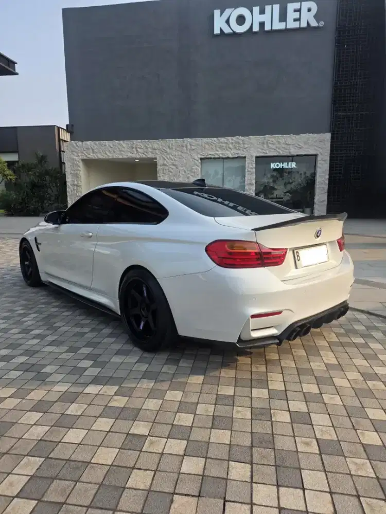 BMW M4 2014 White on Ivory Termurah