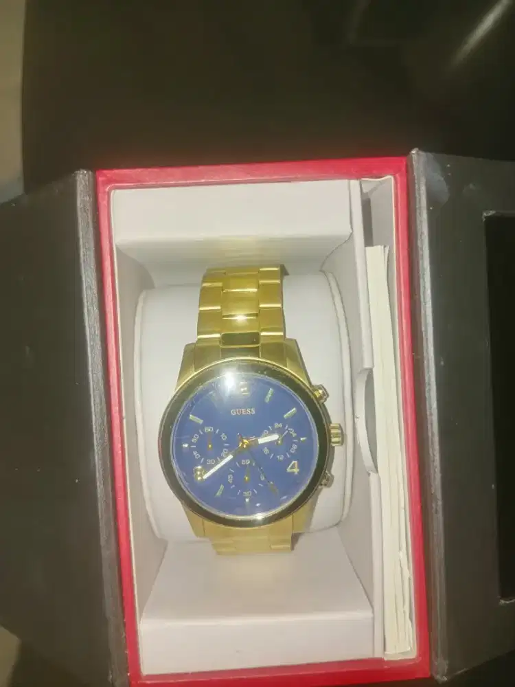 Guess wanita gold