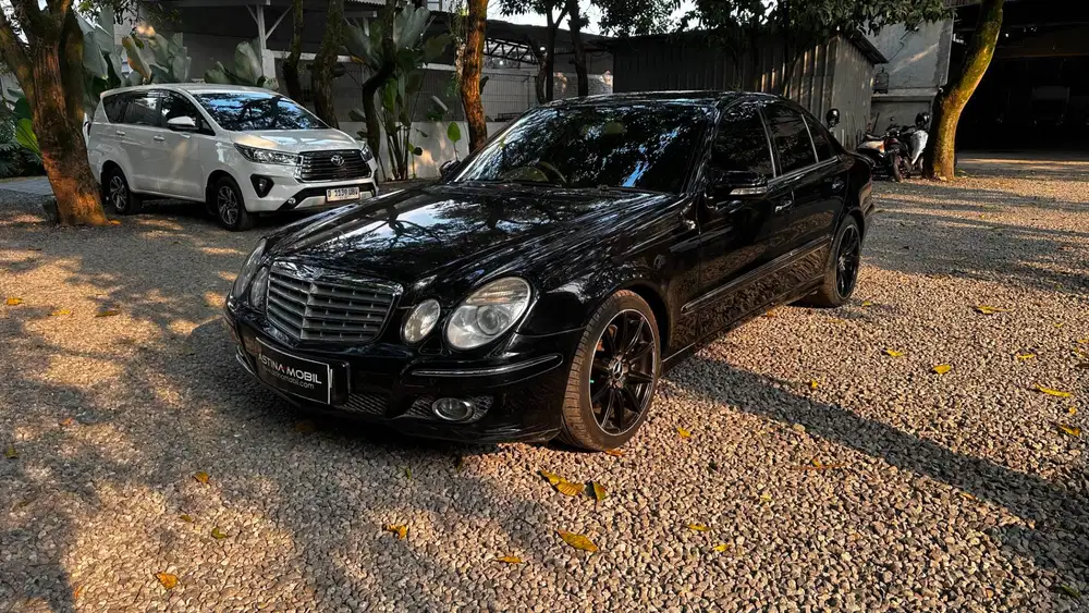 MERCEDES BENZ E280 3.0 AT