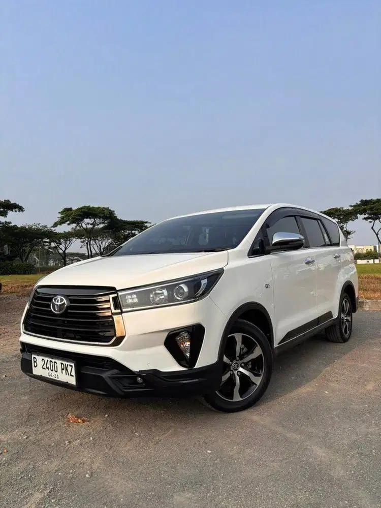 Kijang Innova 2.0 Venturer Bensin A/T 2021