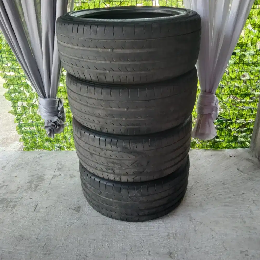 ADVAN SPORT 245 40 R19