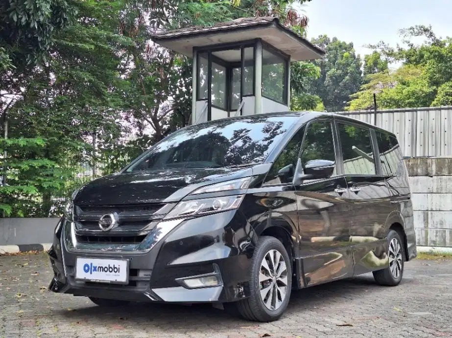 Nissan Serena 2.0 Highway Star Bensin-AT 2022