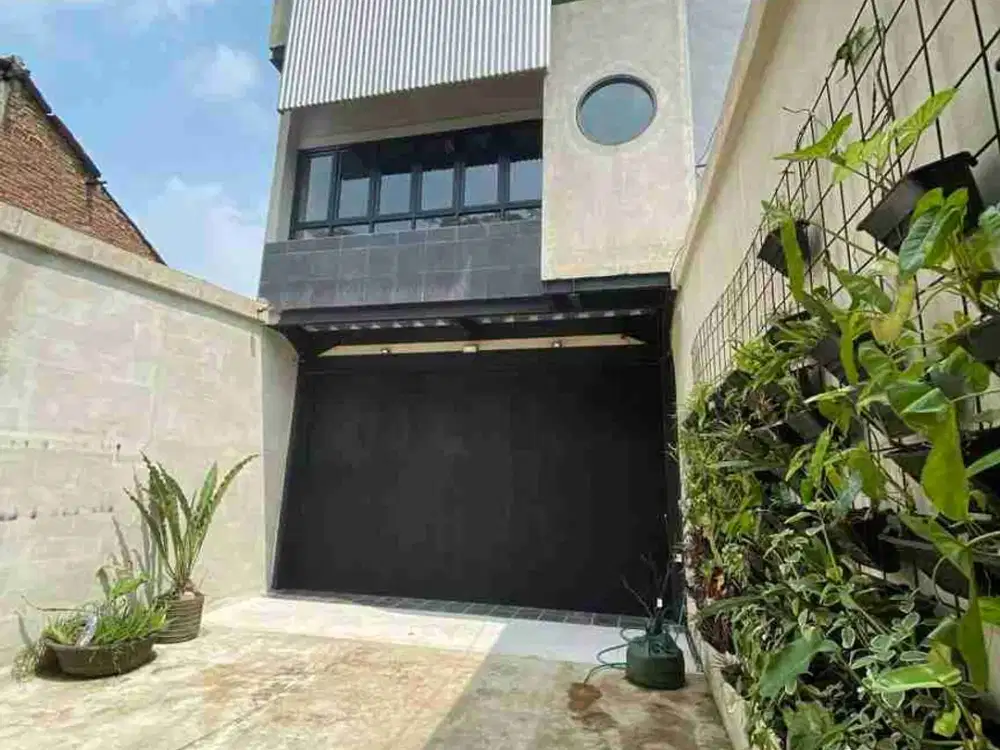 Rumah Industrial Style LB 238 Di  Sudirman Bandung harga 3,6 Milyar