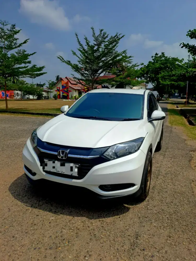 Honda HR-V RU1 1.5 S MT