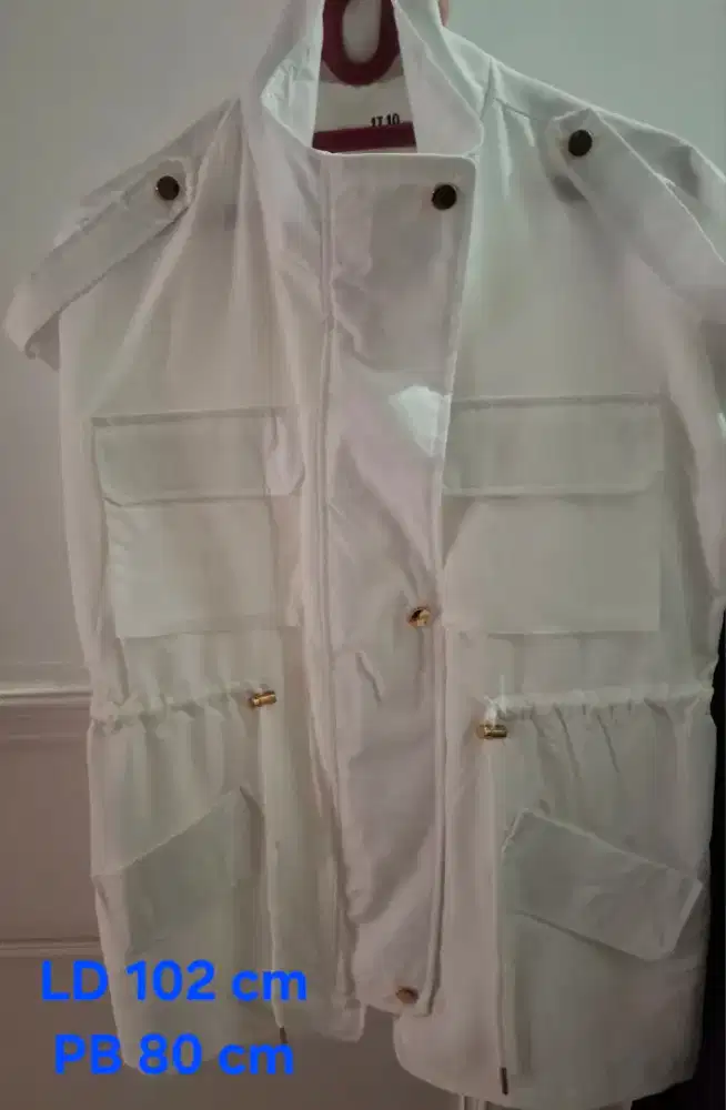 Vest 17.19 Bangkok