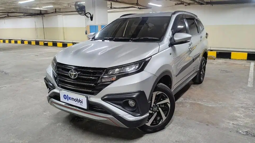 TDP 10 JT Toyota Rush 1.5 TRD Sportivo Bensin-AT Silver 2019