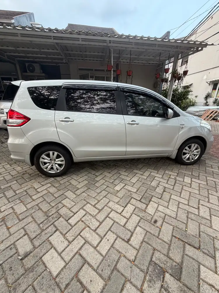Ertiga GL A/T 2017