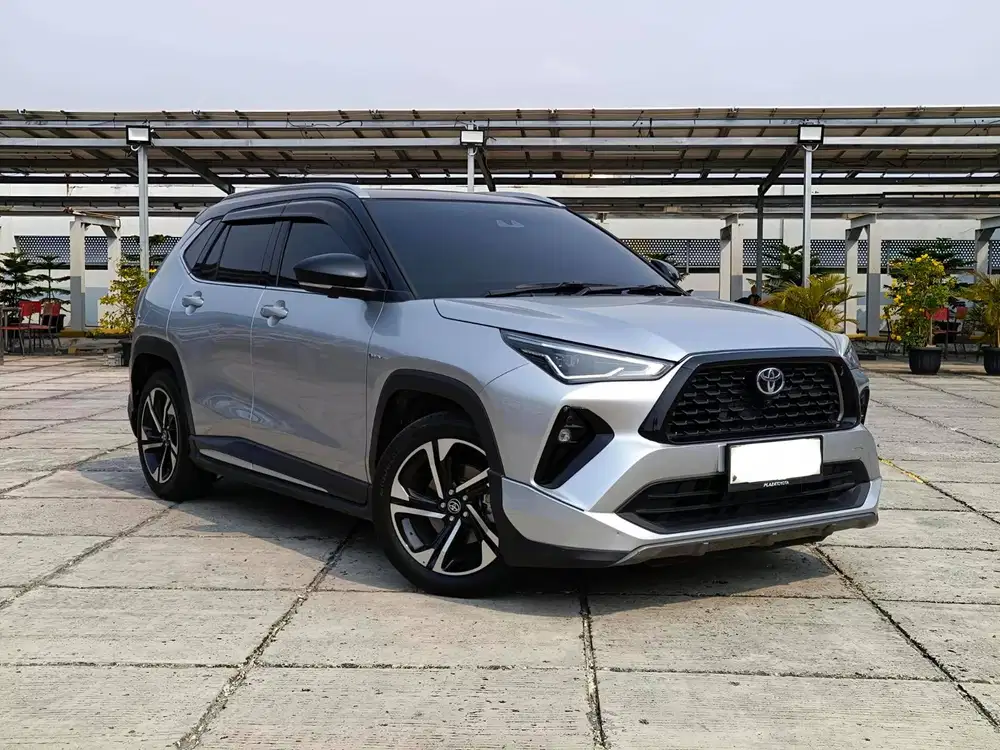 YARIS CROSS HYBRID TSS TWO TONE