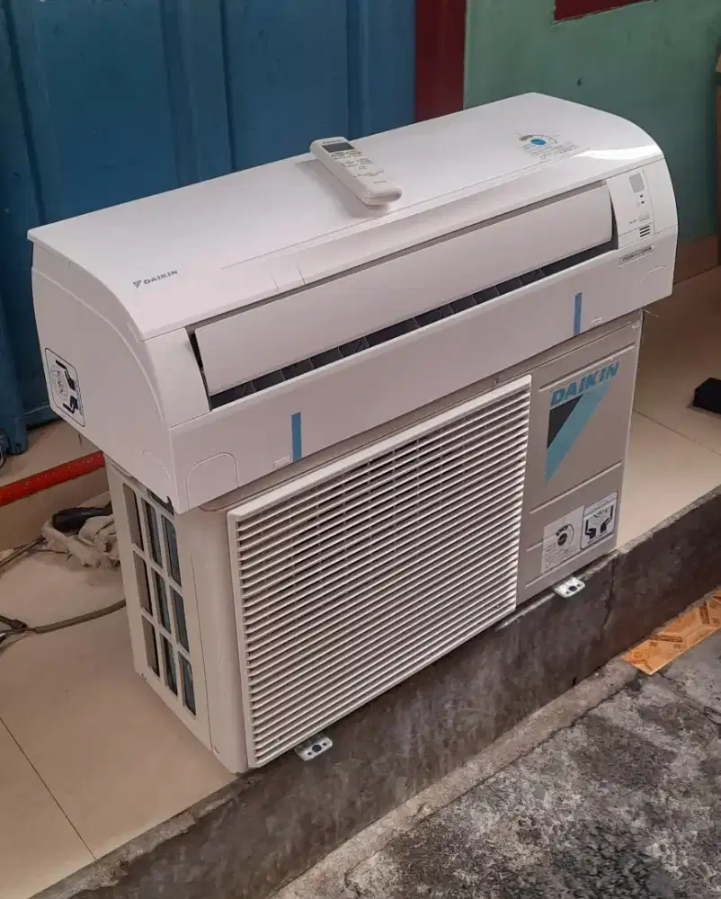 Jual ac daikin thailand 1 pk R32 mulus 9 bln pakek ori ful