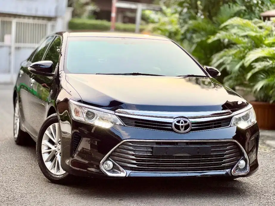Toyota Camry V Matic 2016 Hitam Met Konds Bagus No Ganjil TDP 21 Juta