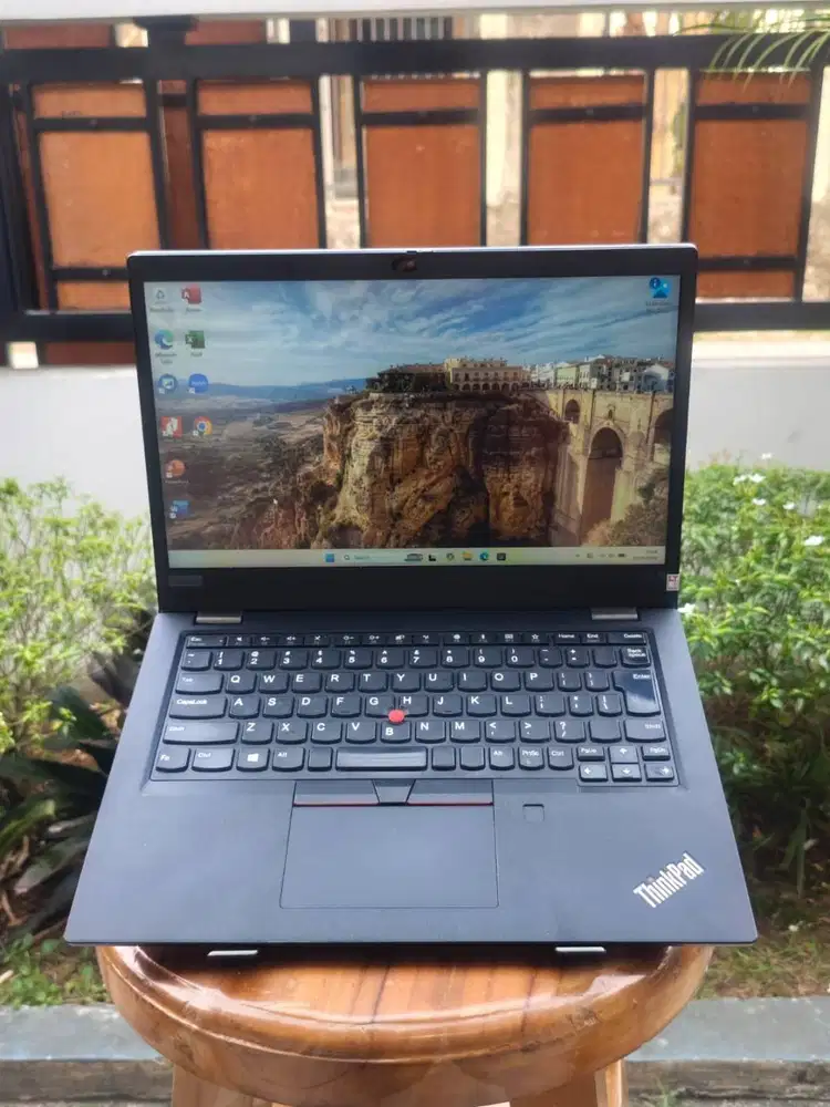 Lenovo ThinkPad L13 i5 Gen 10 RAM 16GB SSD 256GB Laptop Bisnis Tipis S