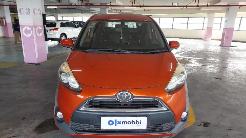 LOW DP Toyota Sienta 1.5 V Bensin-AT 2016 SOH