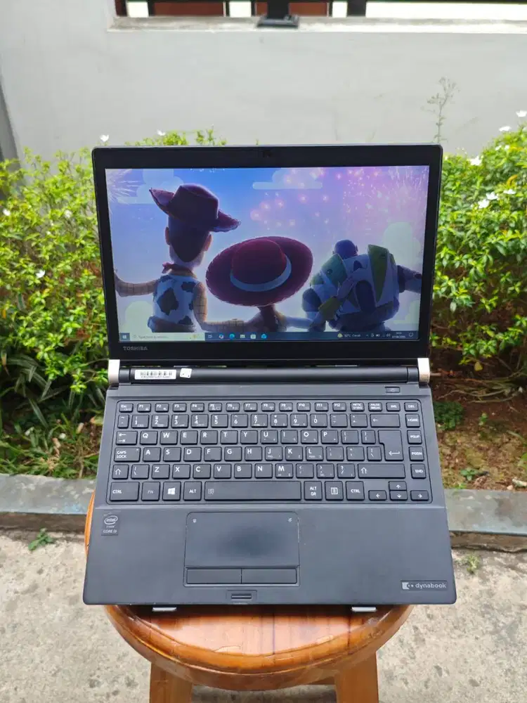 Toshiba Dynabook R73 Intel Core i3 RAM 8GB SSD 128GB Laptop Ringan Sia