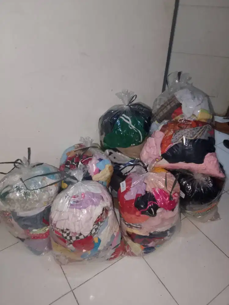 Dijual 6 karung baju campur
