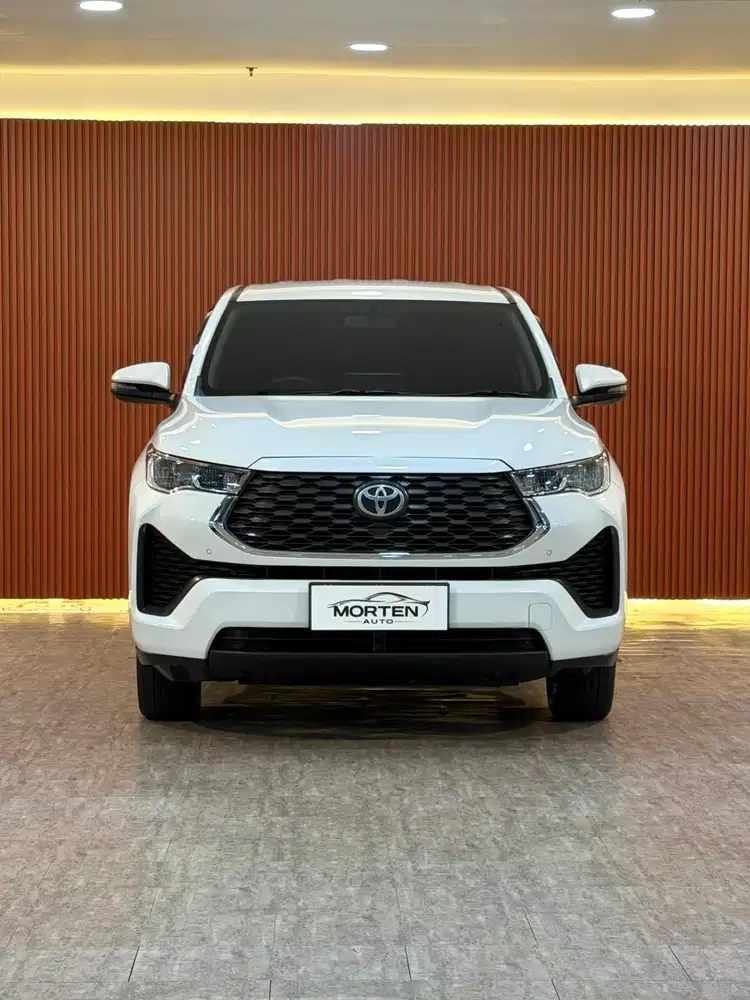 Toyota Innova Zenix 2.0 V CVT