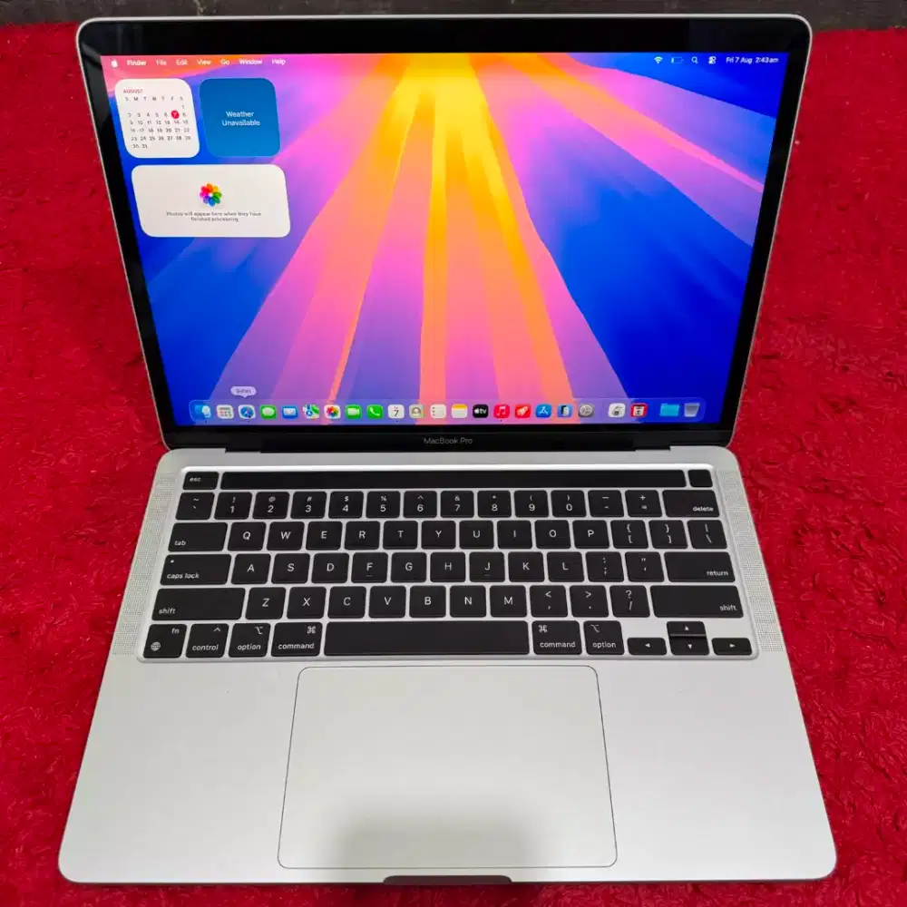 Macbook pro m1 2020 13 inch ram 16gb ssd 256gb mulus siap pakai